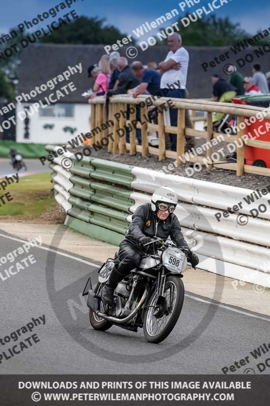 Vintage motorcycle club;eventdigitalimages;mallory park;mallory park trackday photographs;no limits trackdays;peter wileman photography;trackday digital images;trackday photos;vmcc festival 1000 bikes photographs
